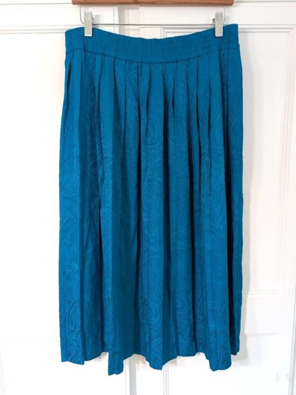 Like New Adrianna Papell Teal Pleated Silk Midi Skirt Size 8